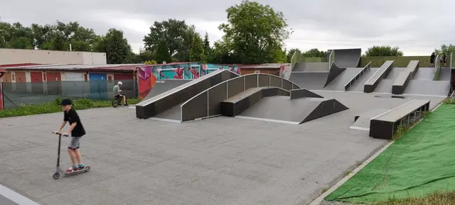 X - SPOTS Skatepark