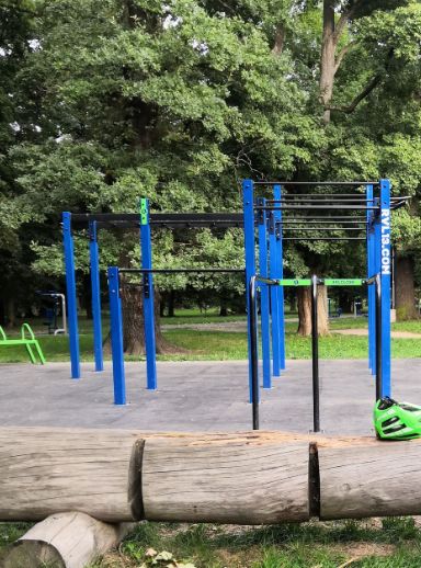 Workoutové hřiště Workout U Banžantnice – Heřmanův Městec