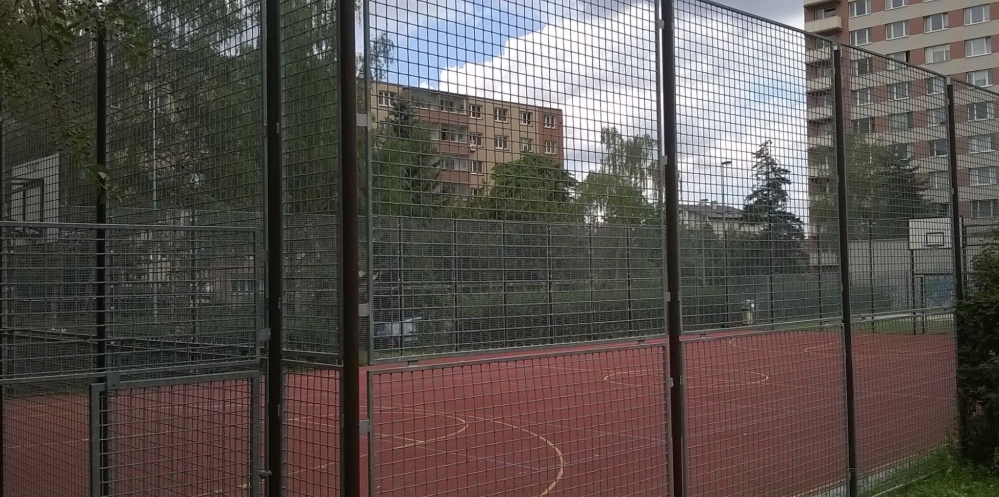 Basketbalové hřiště Basket Narcisová – Praha