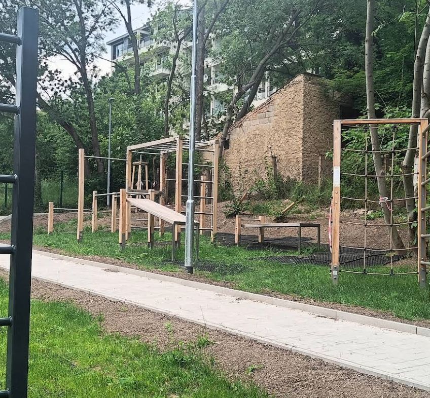Workoutové hřiště Venkovní posilovna Brusnice – Praha