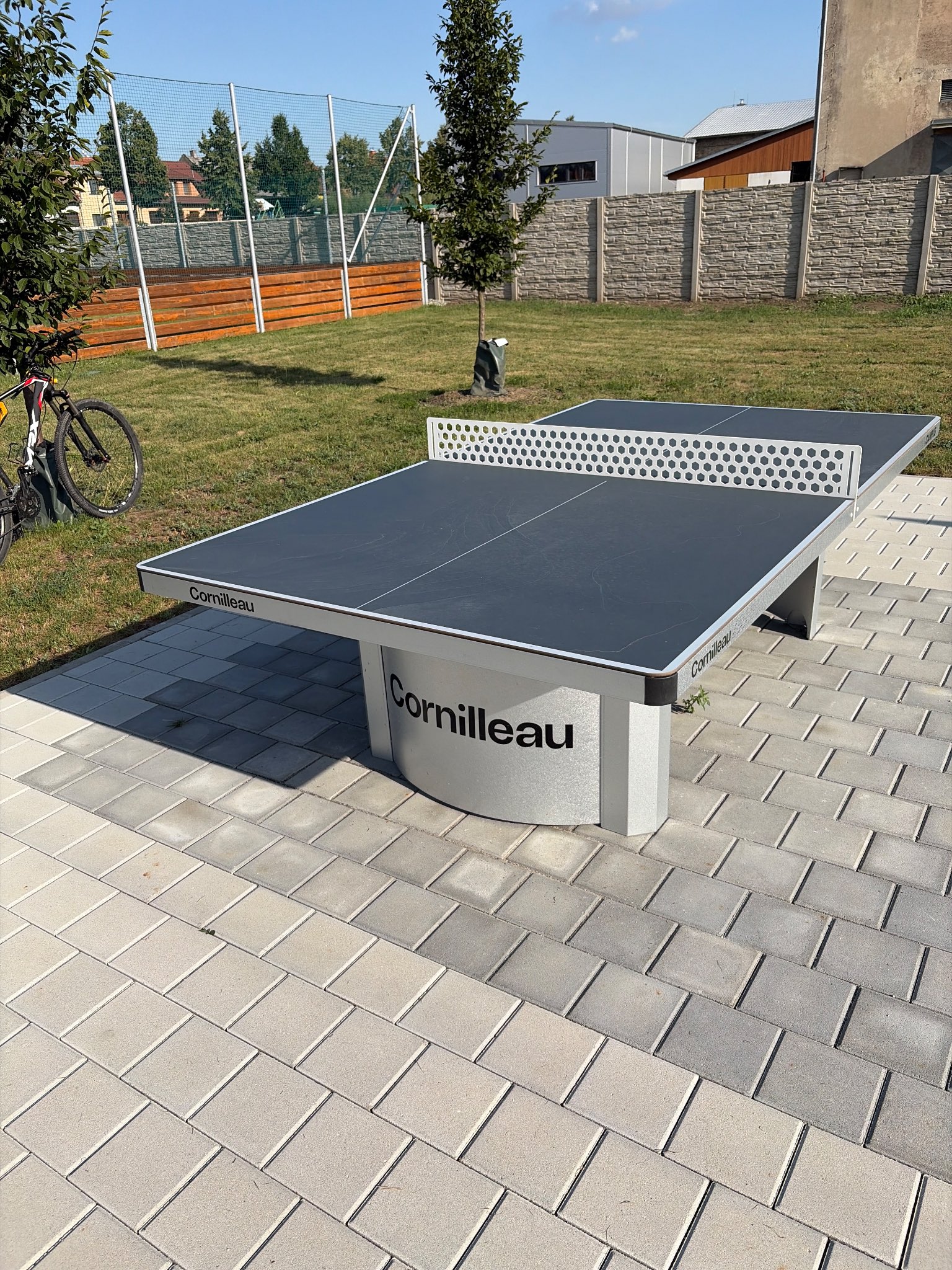 Pingpongový stůl Ping-pong u hřiště – Tlumačov