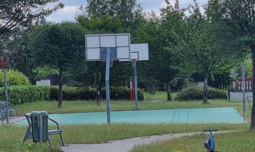 Basketbalové hřiště Basket Labutí – Jesenice