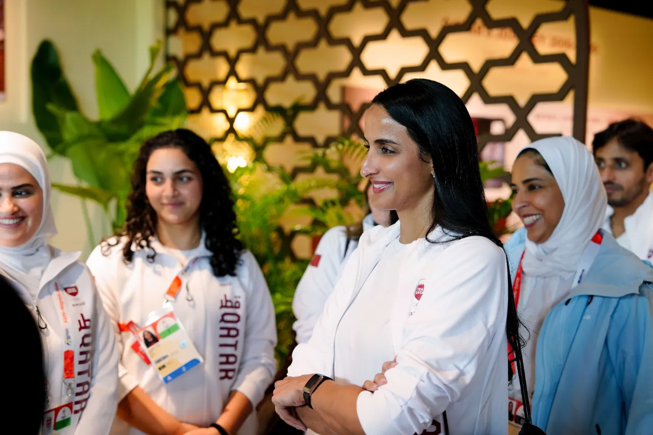 Sheikha Hind meets Qatari female athletes at Asian Games in Nagoya