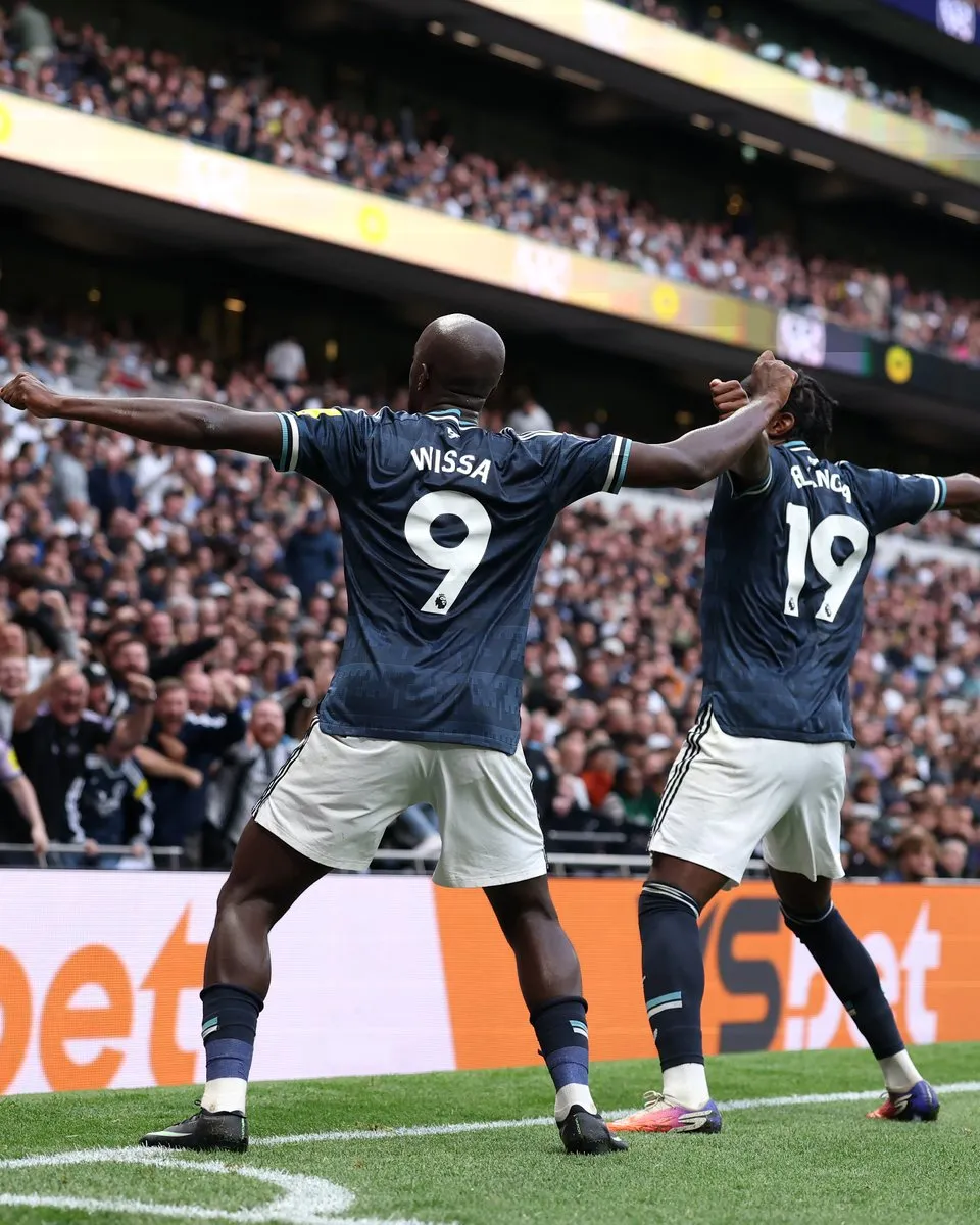Newcastle stun Tottenham Hotspur in 2-0 away victory