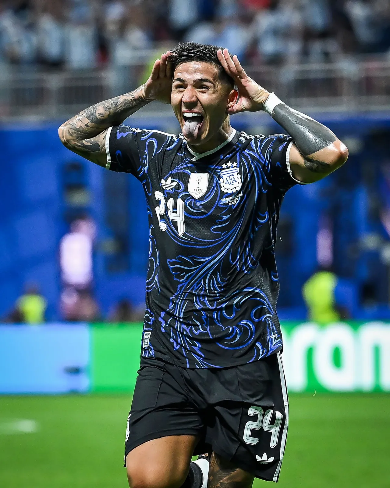 Manchester City Prepare Official Bid for Chelsea's Enzo Fernández as Transfer Deadline Nears