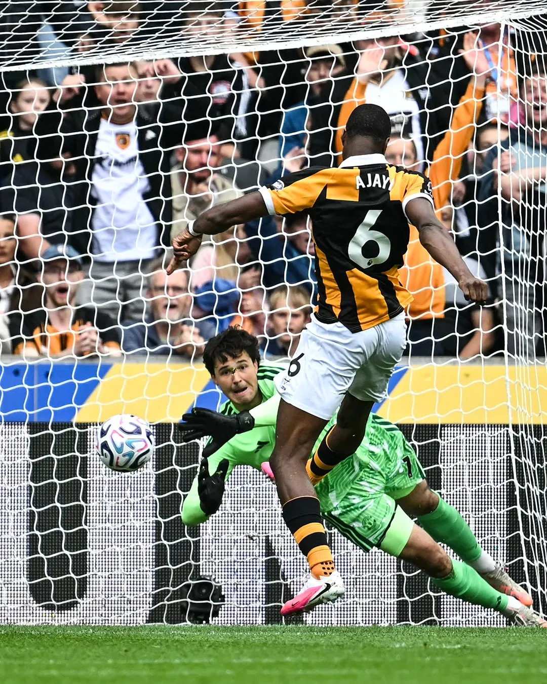 Newly promoted Hull City stun Manchester United 2-0 in their opening 2026/27 Premier League match at the MKM Stadium