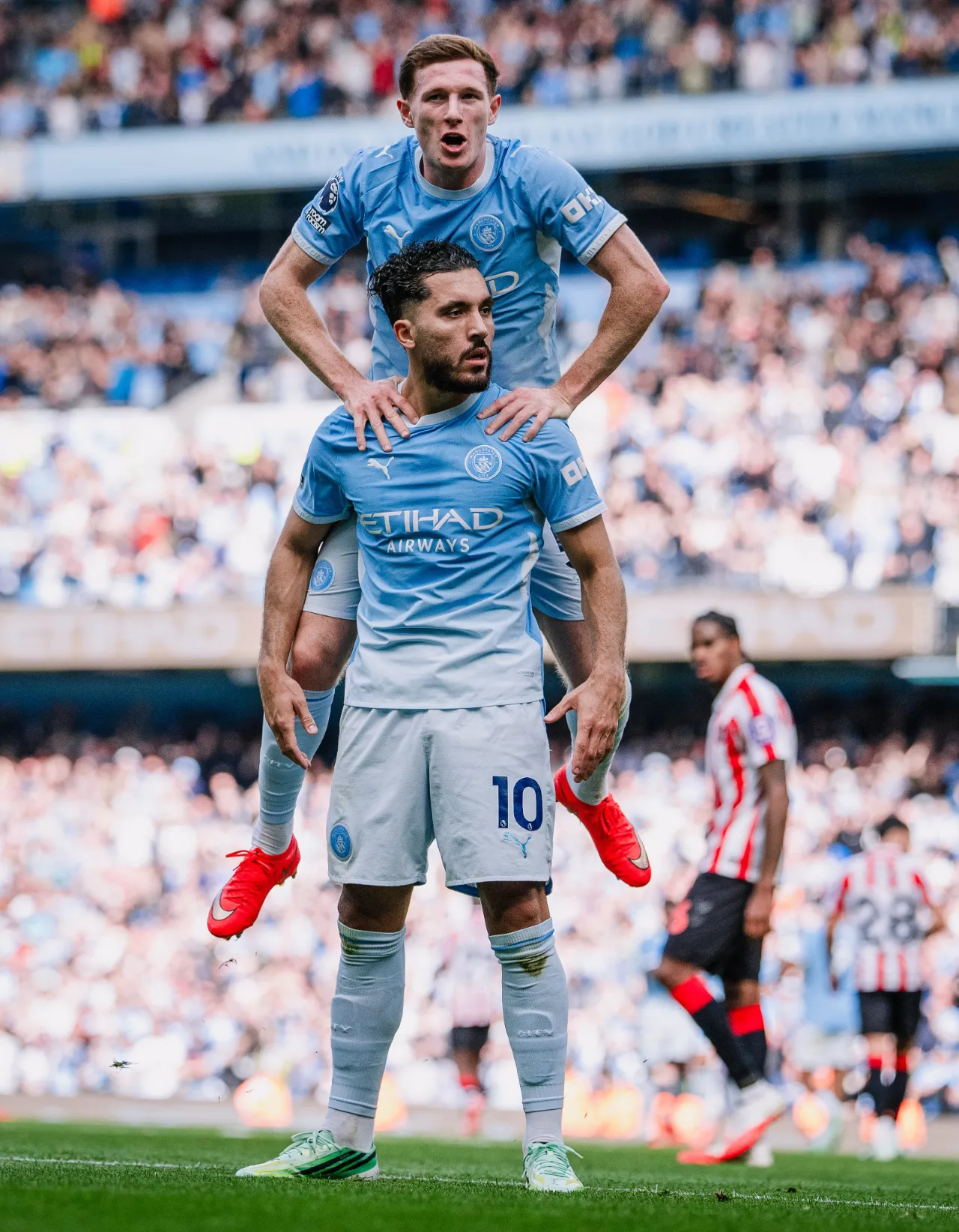 Etihad Mayhem: Manchester City outlast Sunderland 5-3 in eight-goal thriller