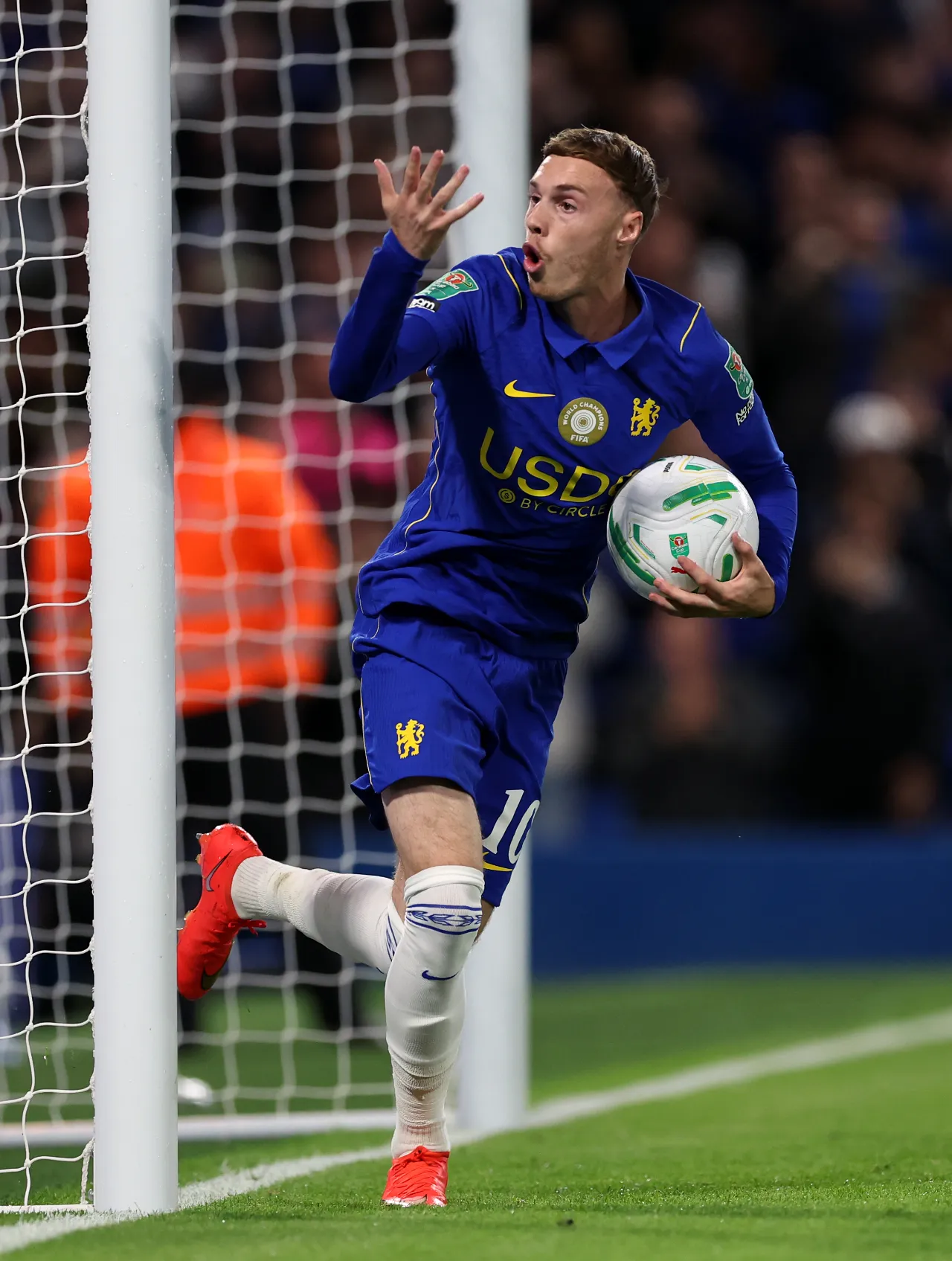 Chelsea 6-3 Leeds United: Morgan Rogers delivers 4 assists in cup thriller