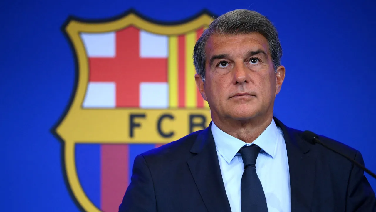 Laporta hits back at "obsessed" Tebas amid Barca ref controversy