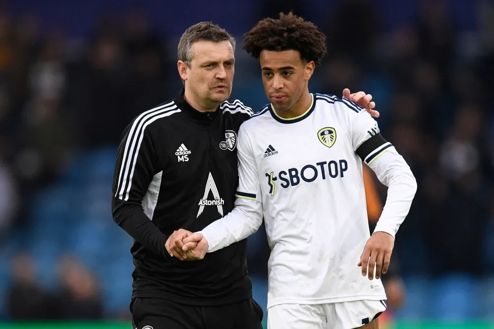 Leeds, Man United condemn tragedy chants by rival fans