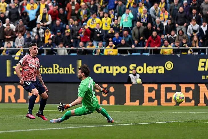 Cadiz request La Liga suspension after VAR error quarrel