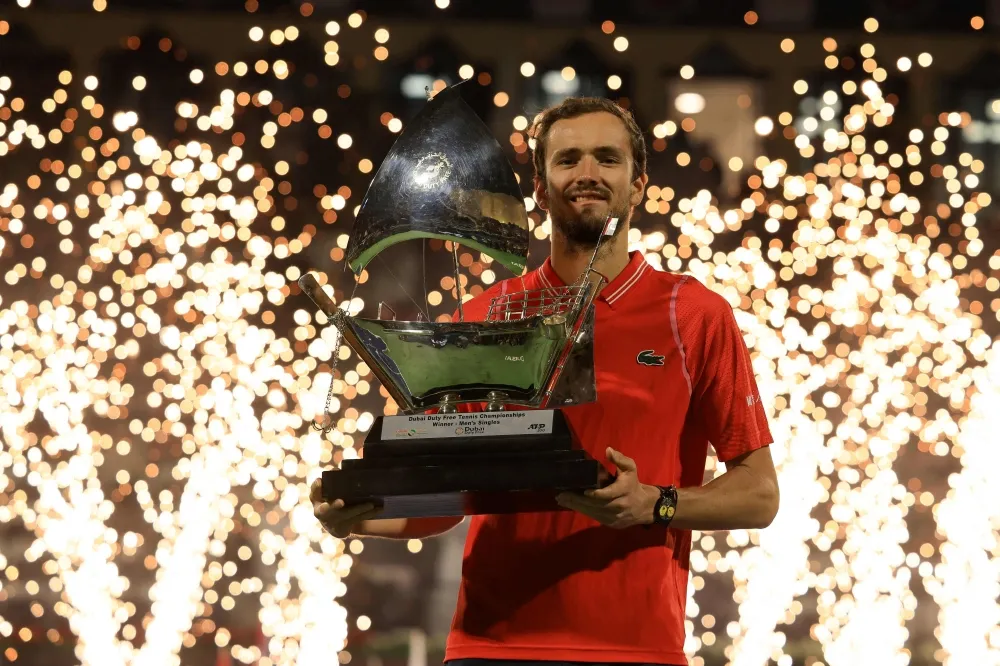 Medvedev wins in Dubai for third title in three weeks