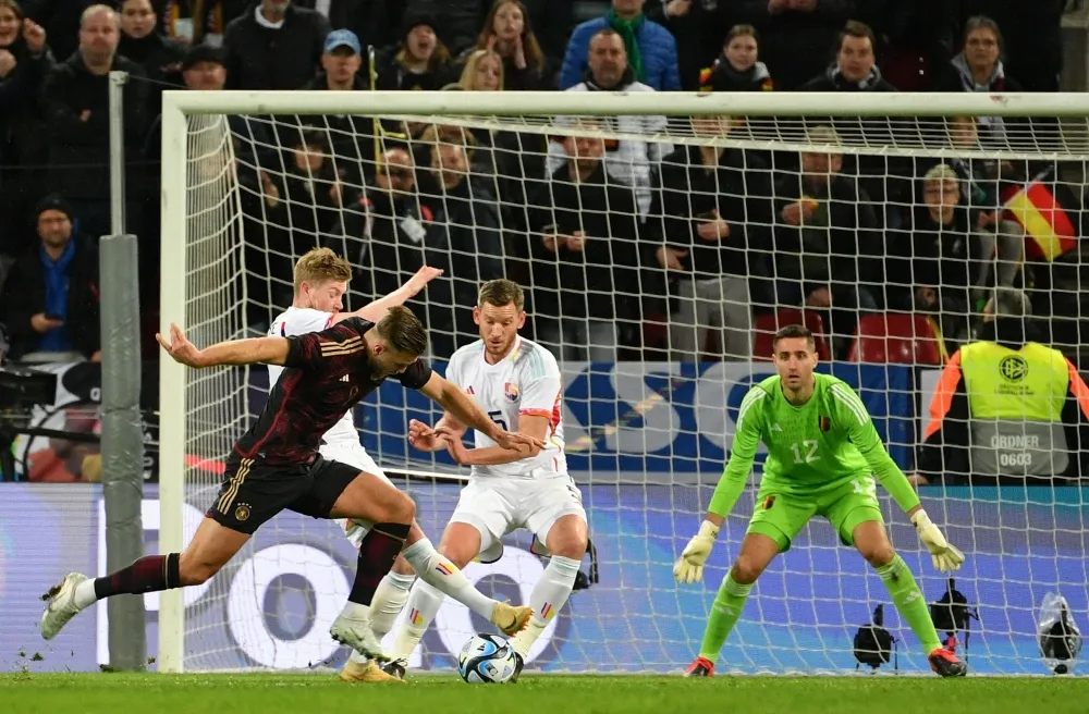 Dominant de Bruyne steers Belgium past Germany
