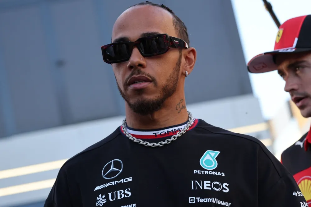 Hamilton says he plans to stay and fight at Mercedes