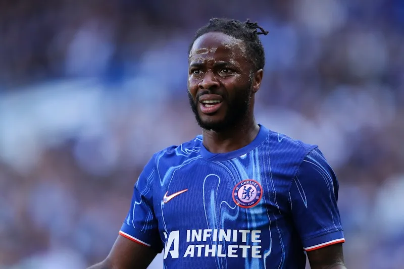 Sterling open to Man United move