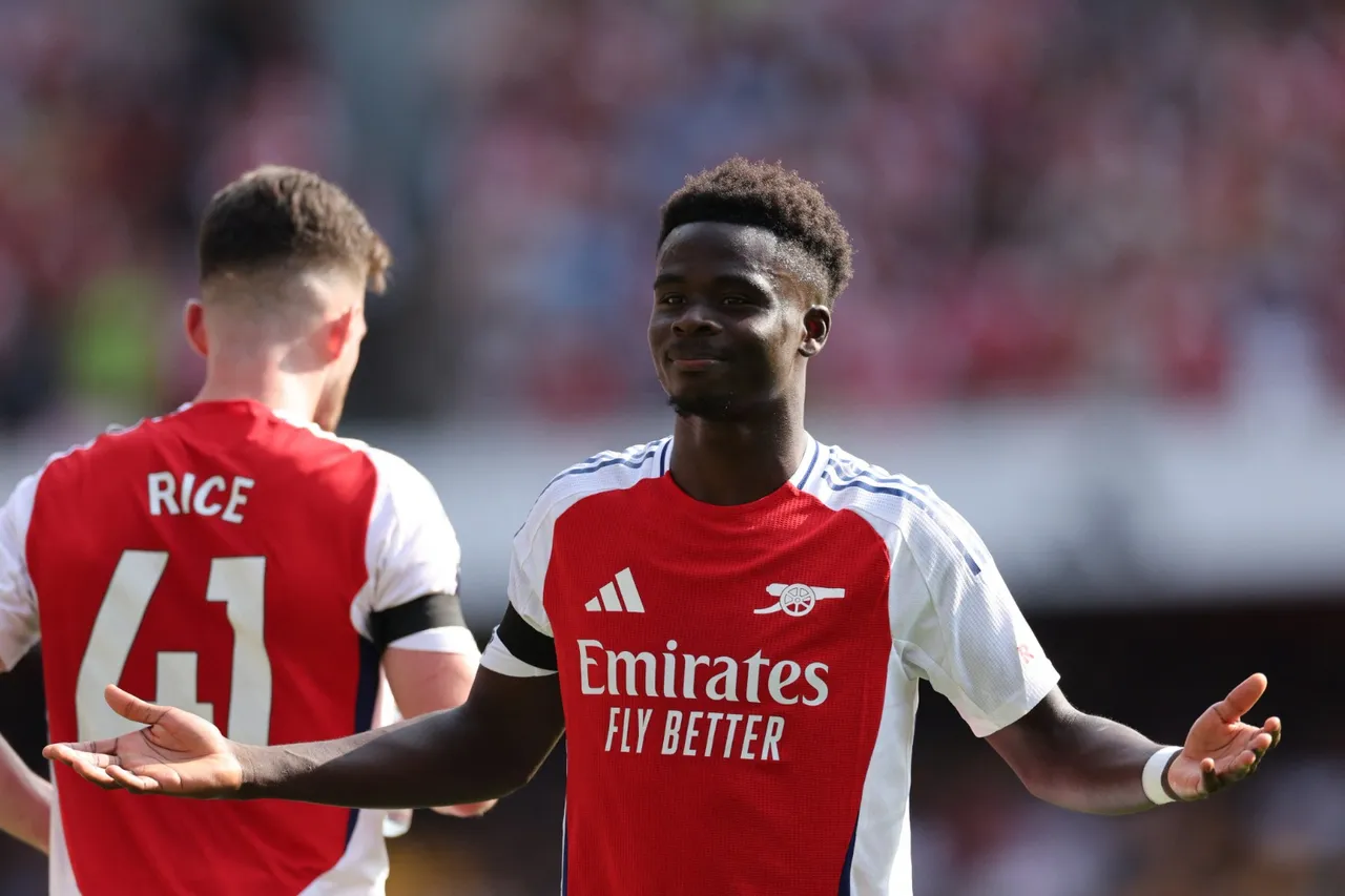 Arsenal sink Wolves in first PL game