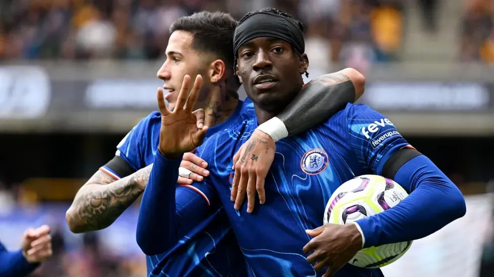 Madueke shines as Chelsea pummel stubborn Wolves