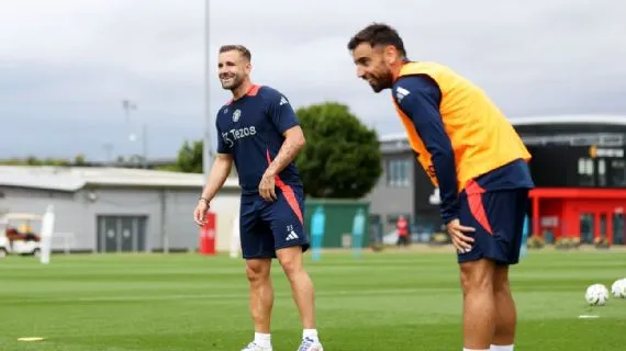 Man United won't rush injured Luke Shaw back - Erik ten Hag