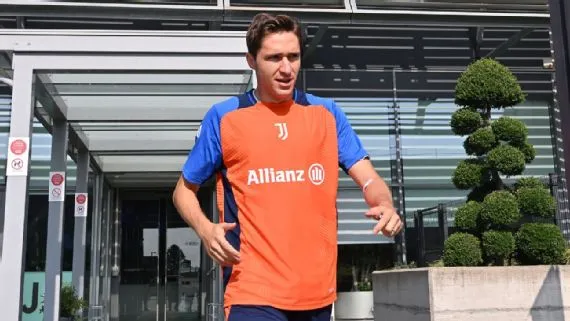 Barcelona considering Federico Chiesa signing - sources
