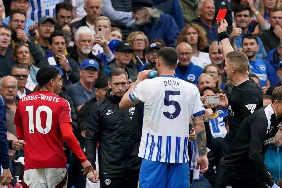 Gibbs-White and both bosses sent off as Forest draw at Brighton