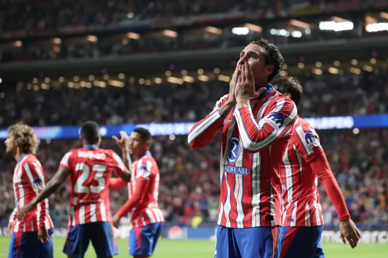Late Gimenez header gives Atletico 2-1 win over Leipzig