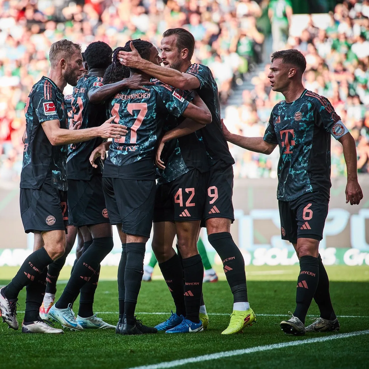 Kane breaks Bundesliga record as Bayern cruise at Bremen