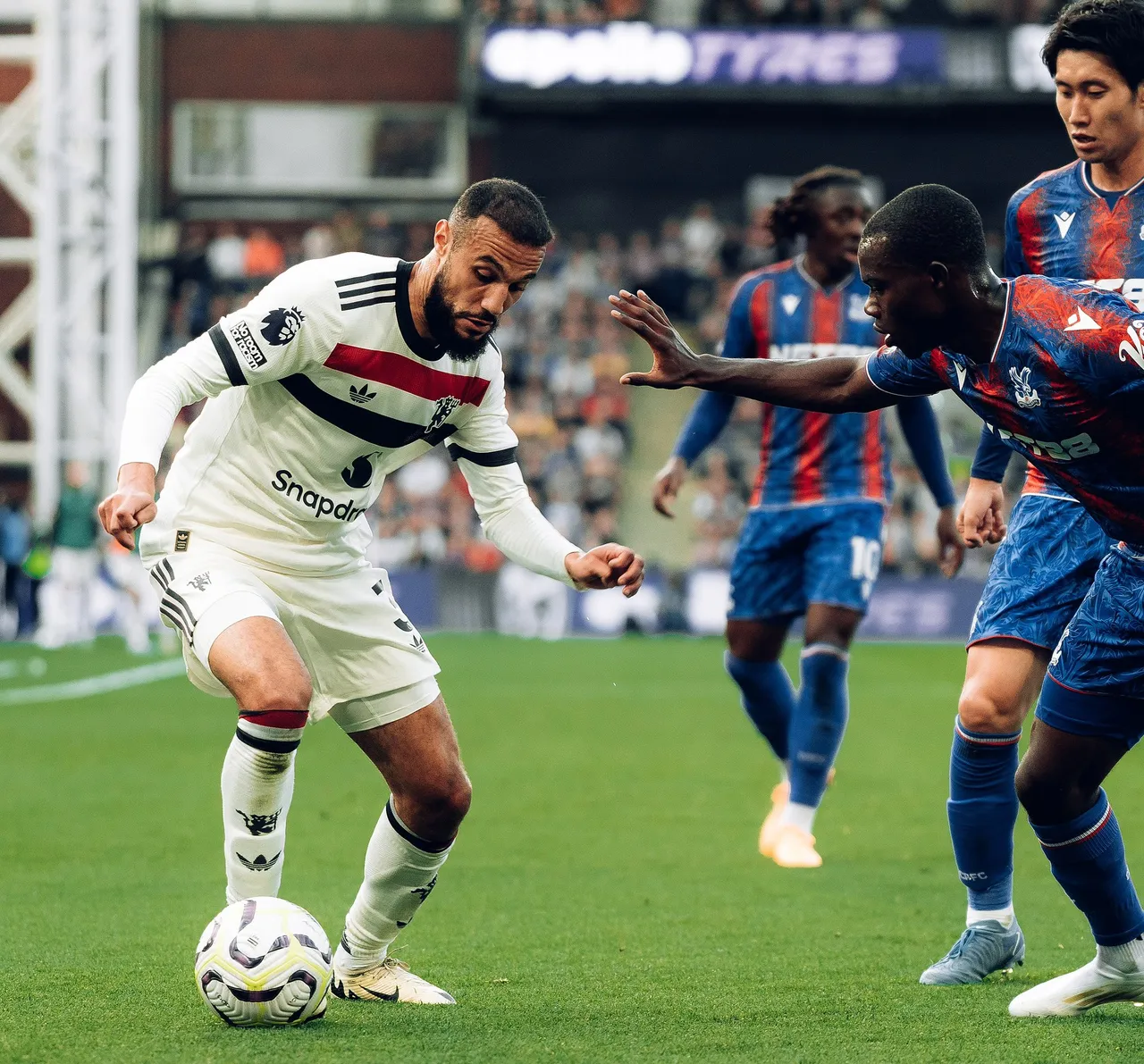 Wasteful Man Utd 'ate Palace alive' in stalemate
