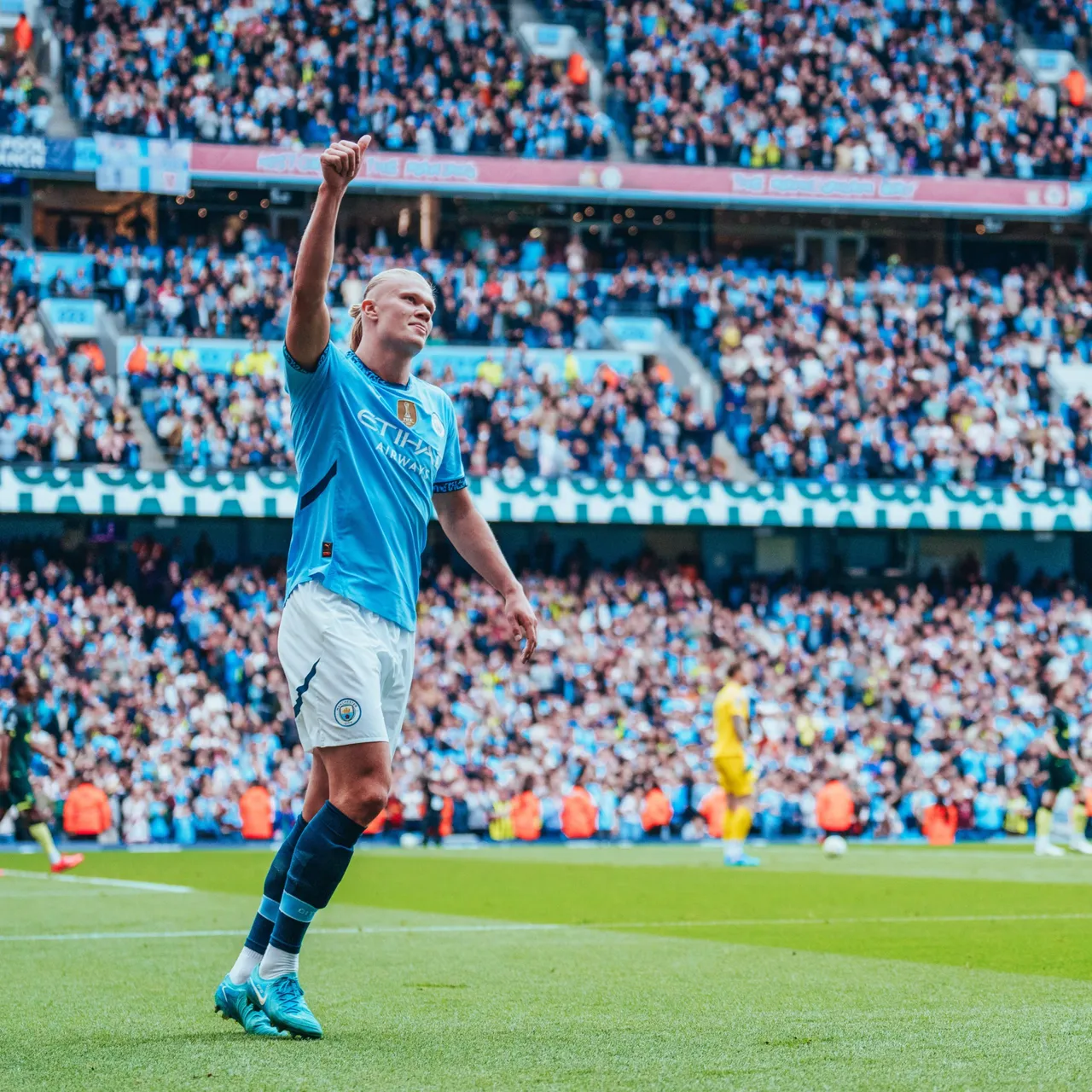 Haaland scores twice as Man City beat Brentford