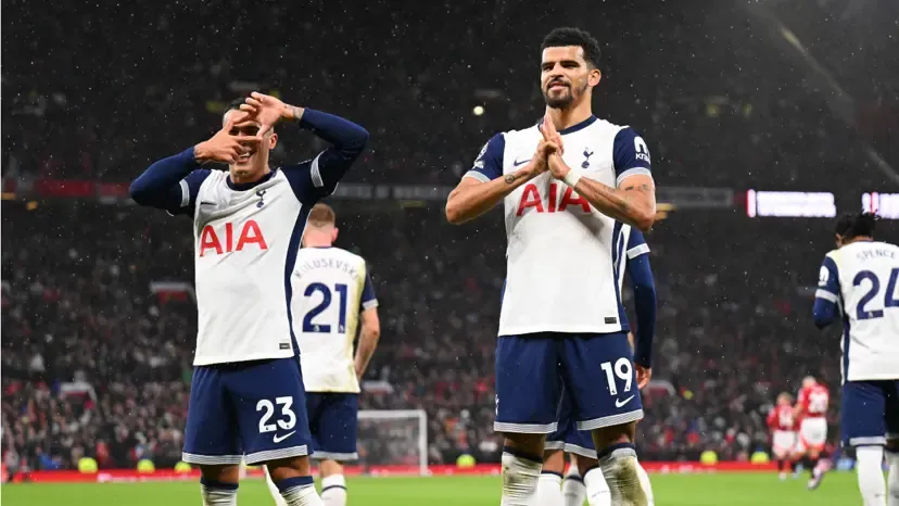 Tottenham beat 10-man Man Utd to up pressure on Ten Hag