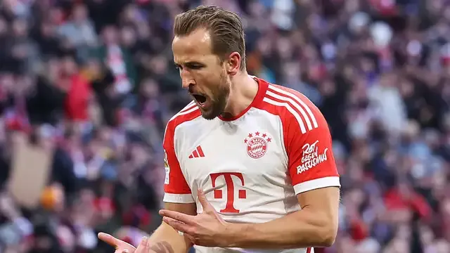 Kane scores hat-trick in emphatic Bayern Munich win