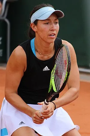 Pegula fights back to set up US Open final against Sabalenka