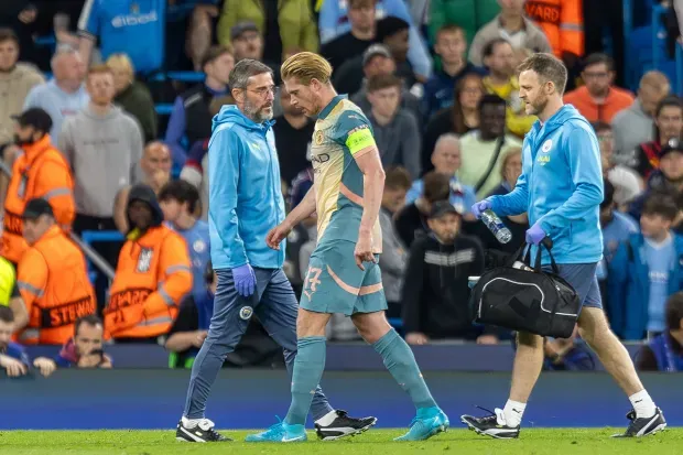 Kevin De Bruyne gives Man City injury scare before Arsenal clash
