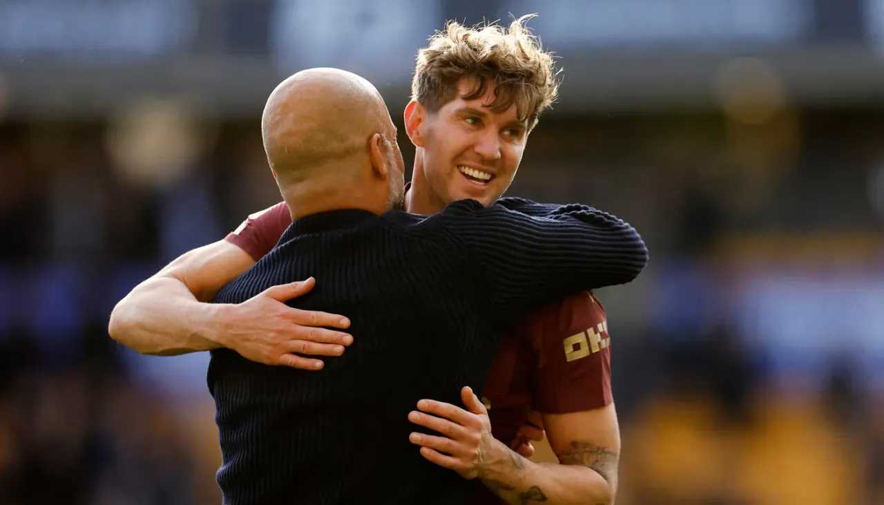 Manchester City beat Wolves with last-gasp winner