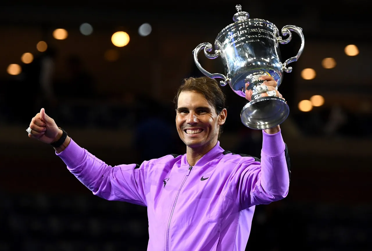 Djokovic & Federer lead tributes to retiring Nadal