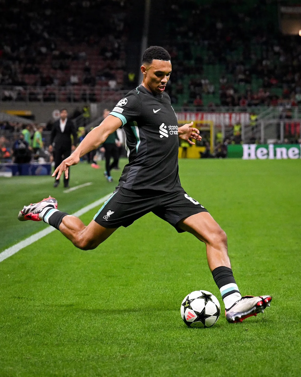 'I want to be first full-back to win Ballon d'Or'