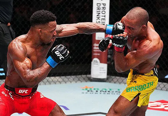 Briton Murphy battles to win over Ige