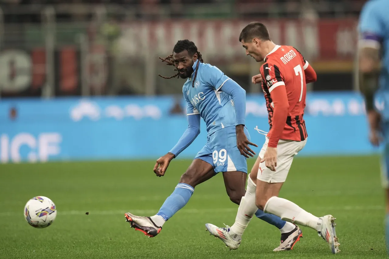 Clinical Napoli punish Milan to go seven points clear