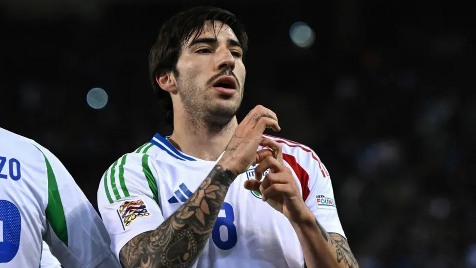 Italy and France reach Nations League quarter-finals