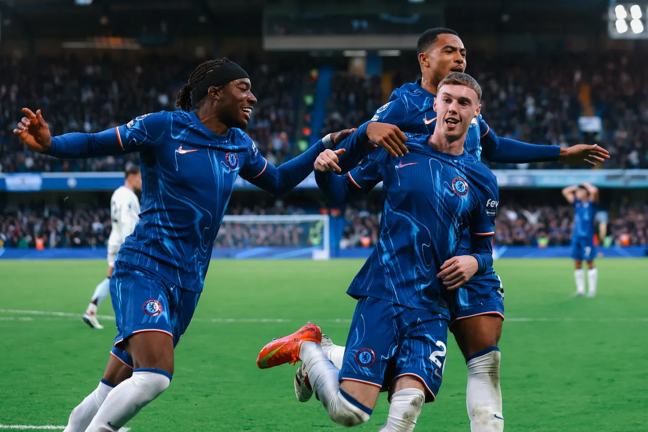 Palmer stars as Chelsea brush aside Aston Villa