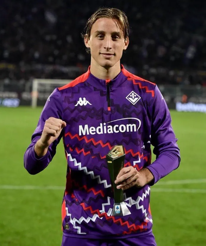 Fiorentina v Inter abandoned after Bove collapse