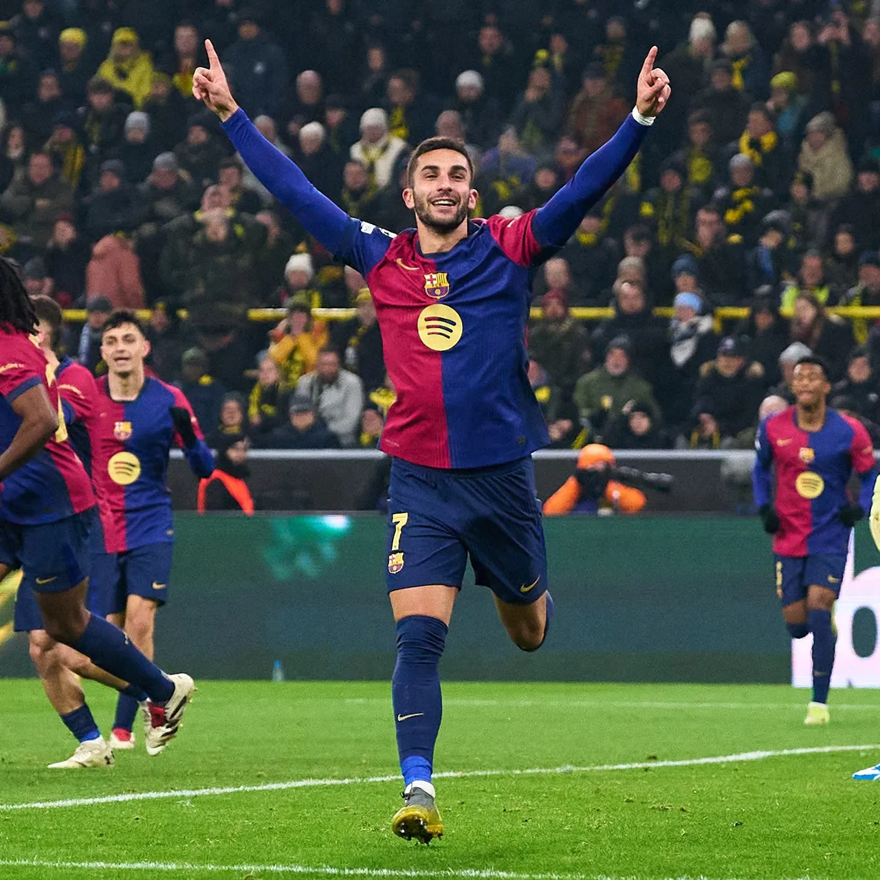 Torres double as Barcelona beat Dortmund in thriller