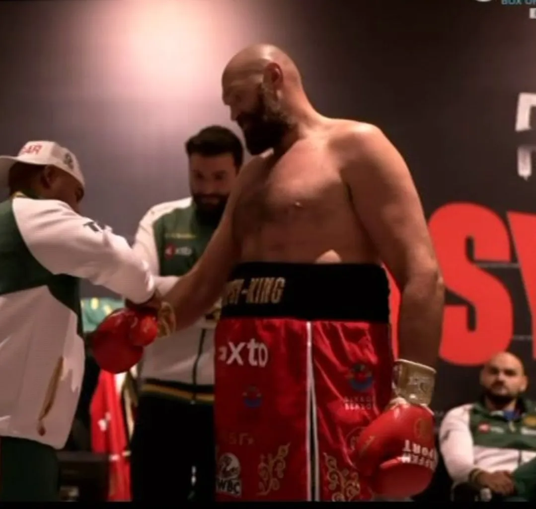 'Judges gave Usyk Christmas gift' - Fury reacts to loss