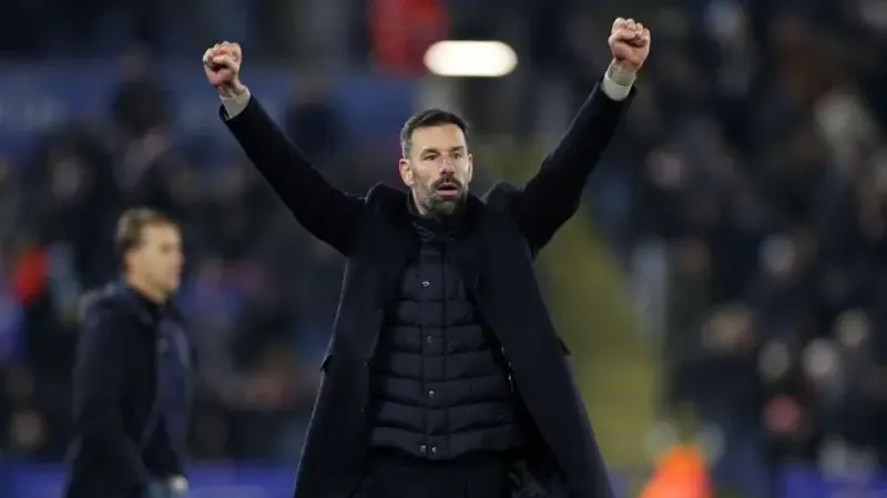 Smiling Van Nistelrooy brings belief back to Leicester