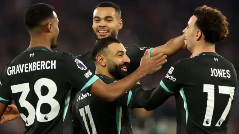 Ruthless Liverpool hit five past West Ham to go eight points clear