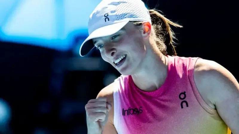 Dominant Swiatek sets up Keys semi-final in Melbourne