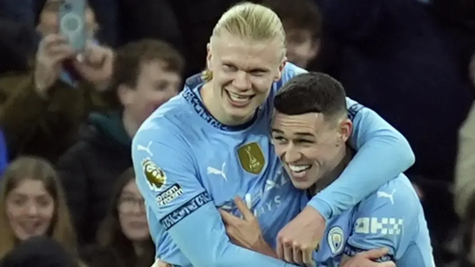 Man City beat Chelsea to return to top four