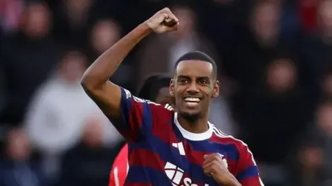 Isak scores two as Newcastle sink Southampton