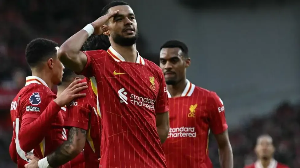 Gakpo scores twice as leaders Liverpool beat Ipswich