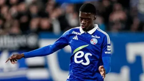 Chelsea agree £11.9m deal for Strasbourg's Sarr