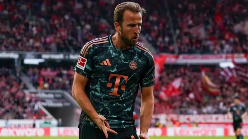 Kane scores as Bayern go six points clear in Bundesliga